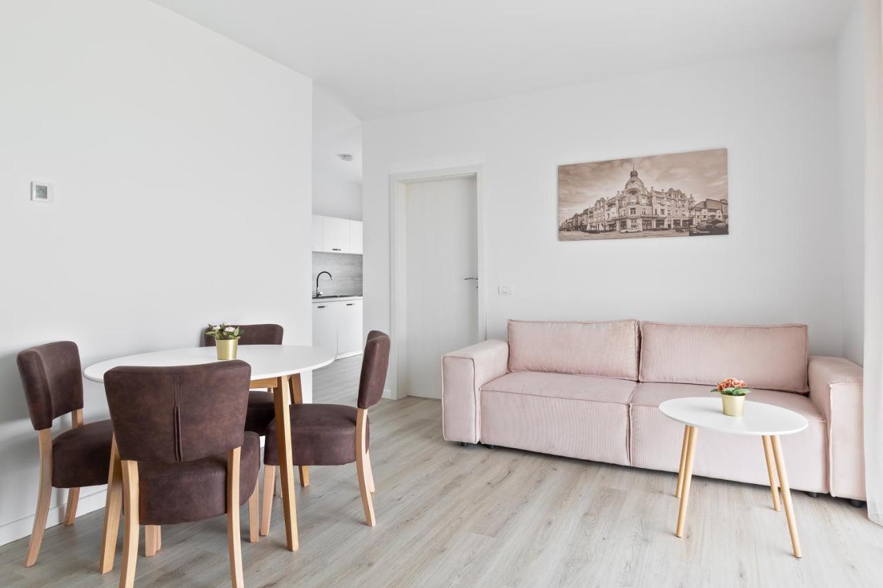 Appartement Grand Hill Flats à Oradea Extérieur photo