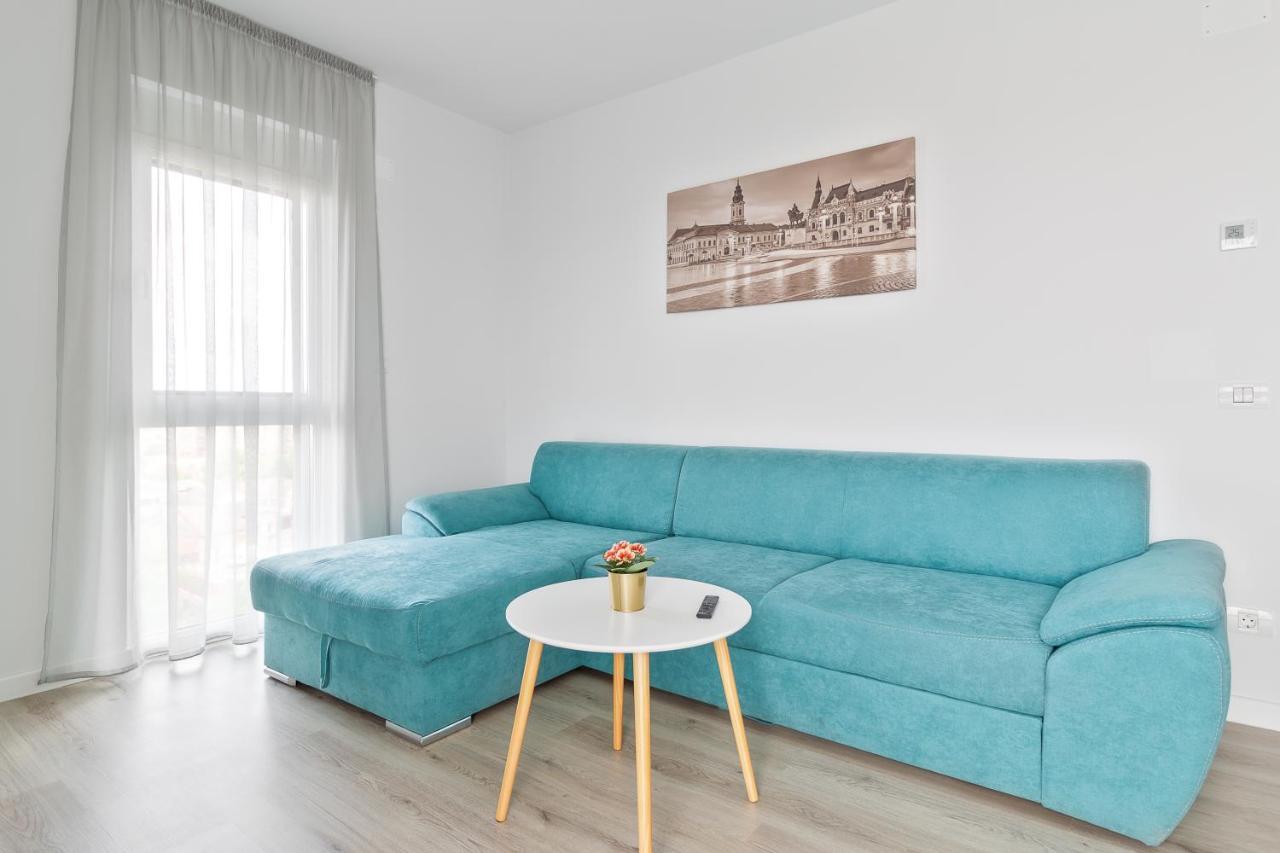 Appartement Grand Hill Flats à Oradea Extérieur photo