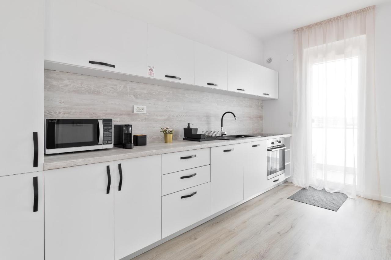 Appartement Grand Hill Flats à Oradea Extérieur photo