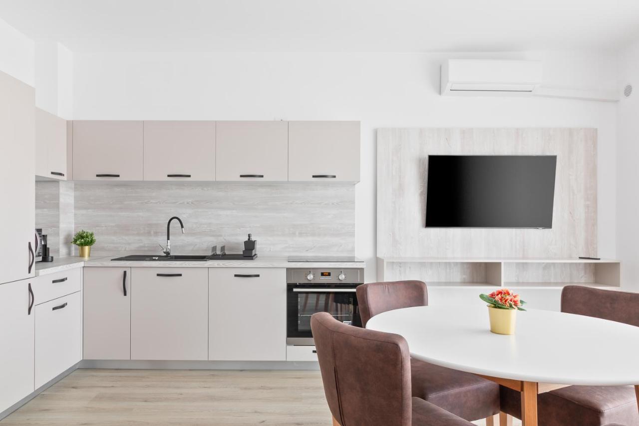 Appartement Grand Hill Flats à Oradea Extérieur photo