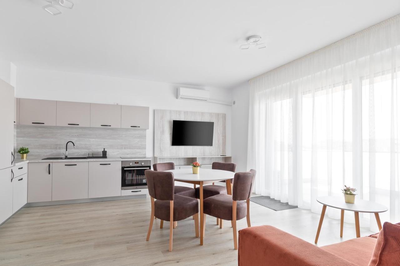 Appartement Grand Hill Flats à Oradea Extérieur photo