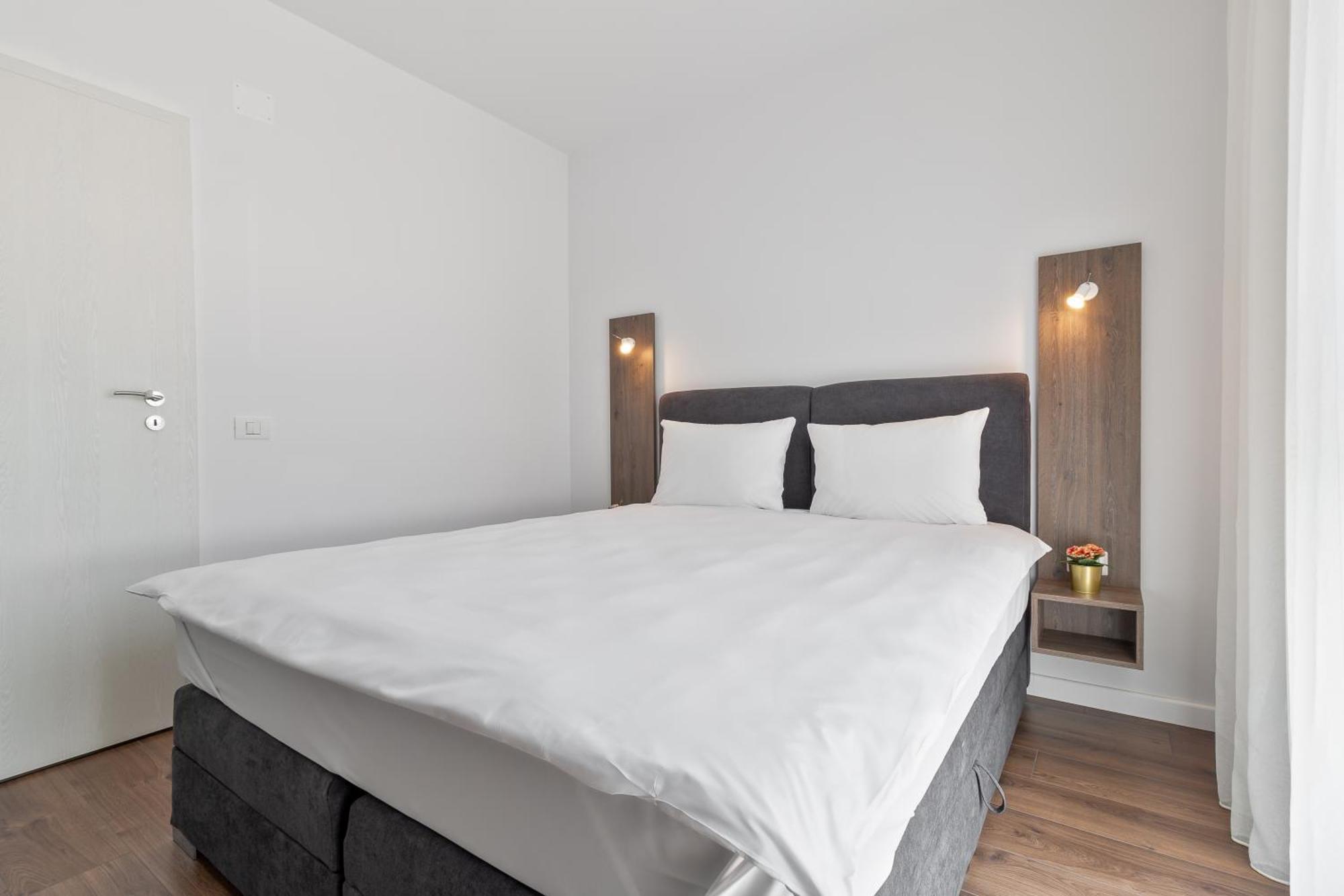Appartement Grand Hill Flats à Oradea Extérieur photo